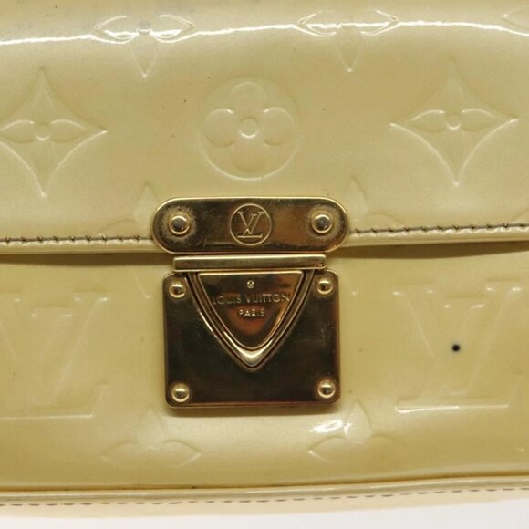 LOUIS VUITTON Monogram Vernis Malibu Street Bag Perle - Picture 7 of 16